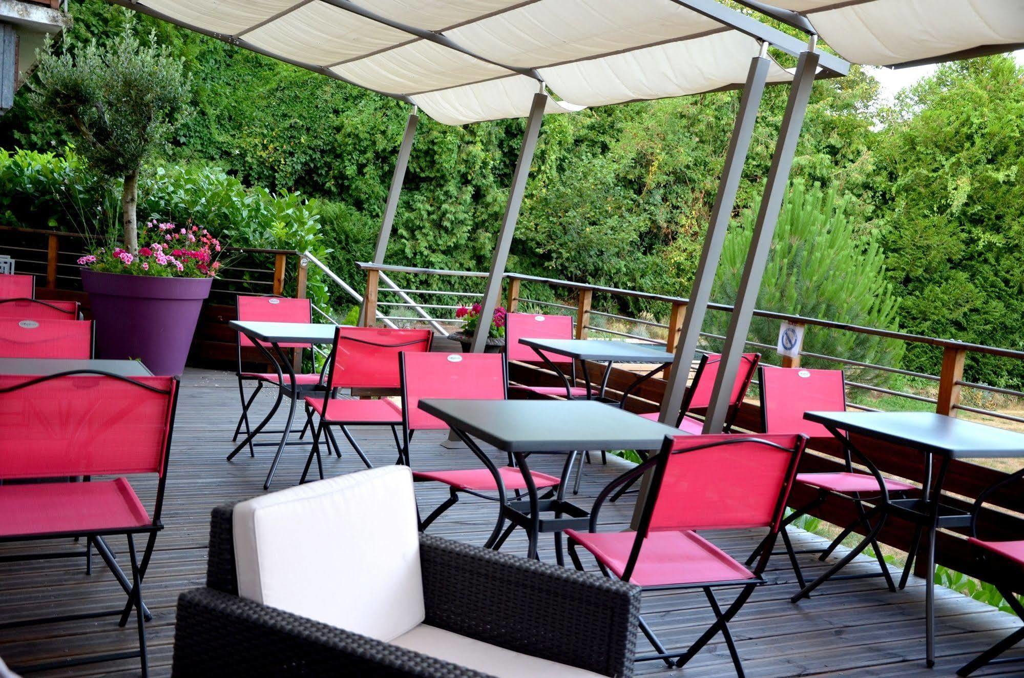 Logis Hotel Aux Berges De L'Aveyron Onet-le-Château Exteriör bild